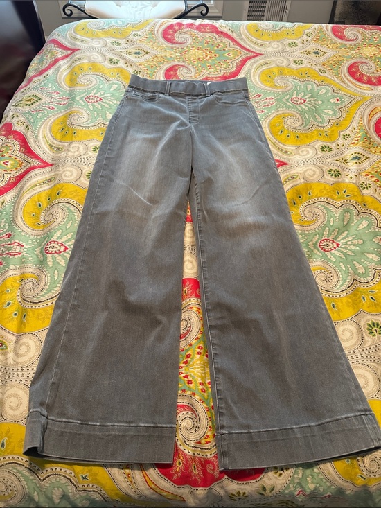 cosmic blue love Denim - High-Rise Wide Leg Jeans in Washed Gray